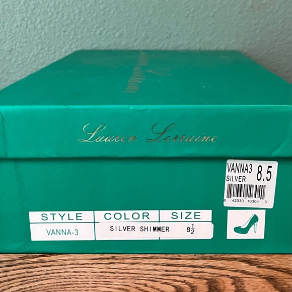 Lauren Lorraine Beautiful Silver Shimmer Sparkling Spike Heels Size 8.5 - Picture 13 of 13